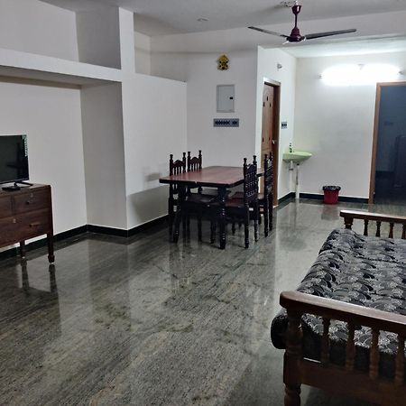 Tulip Villa 3Bhk 2Bhk And 1Bhk Located Near Chunnambar Boat House And Paradise Beach Pūrnānkuppam Exterior foto