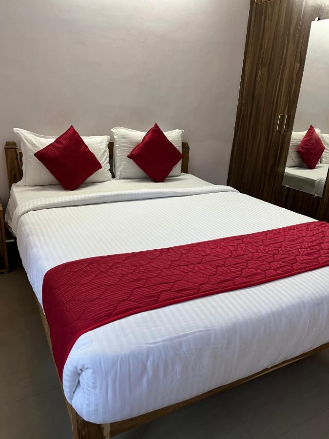 Tulip Villa 3Bhk 2Bhk And 1Bhk Located Near Chunnambar Boat House And Paradise Beach Pūrnānkuppam Exterior foto